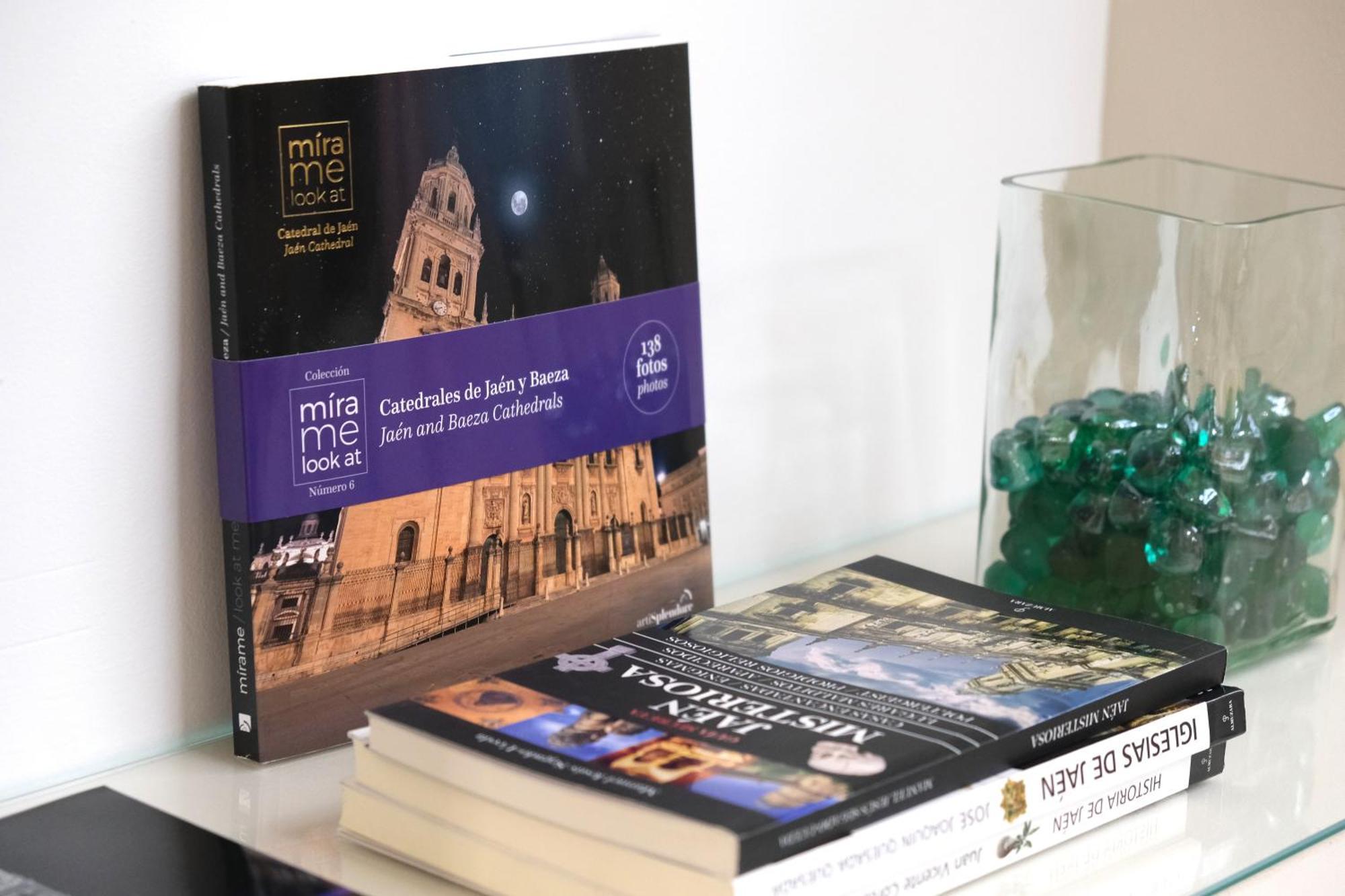 דירות Jaén H2, Vivienda Turistica מראה חיצוני תמונה